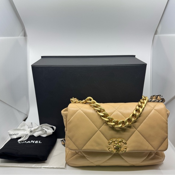 Chanel 19 Medium Beige - Picture 1 of 16